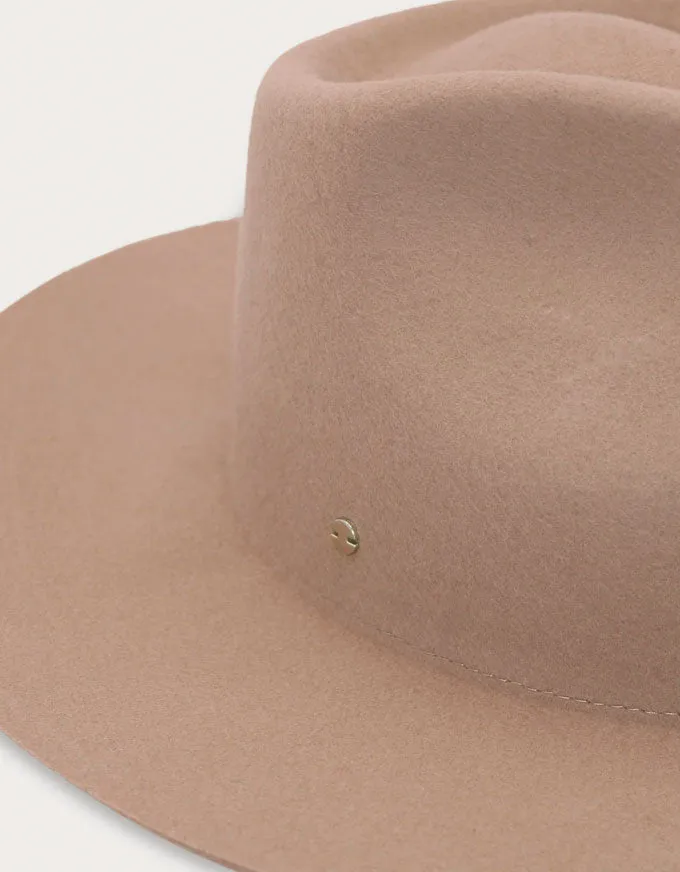 Amie Fedora Oatmeal