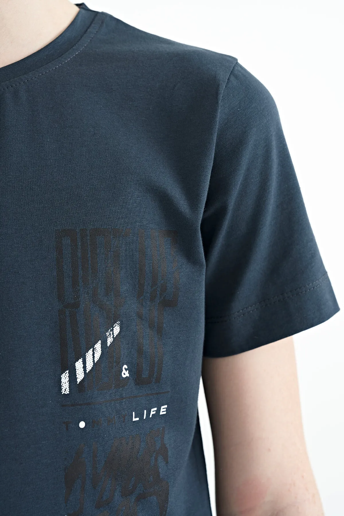 baski detayli o yaka standart kalip erkek çocuk t-shirt - 11104