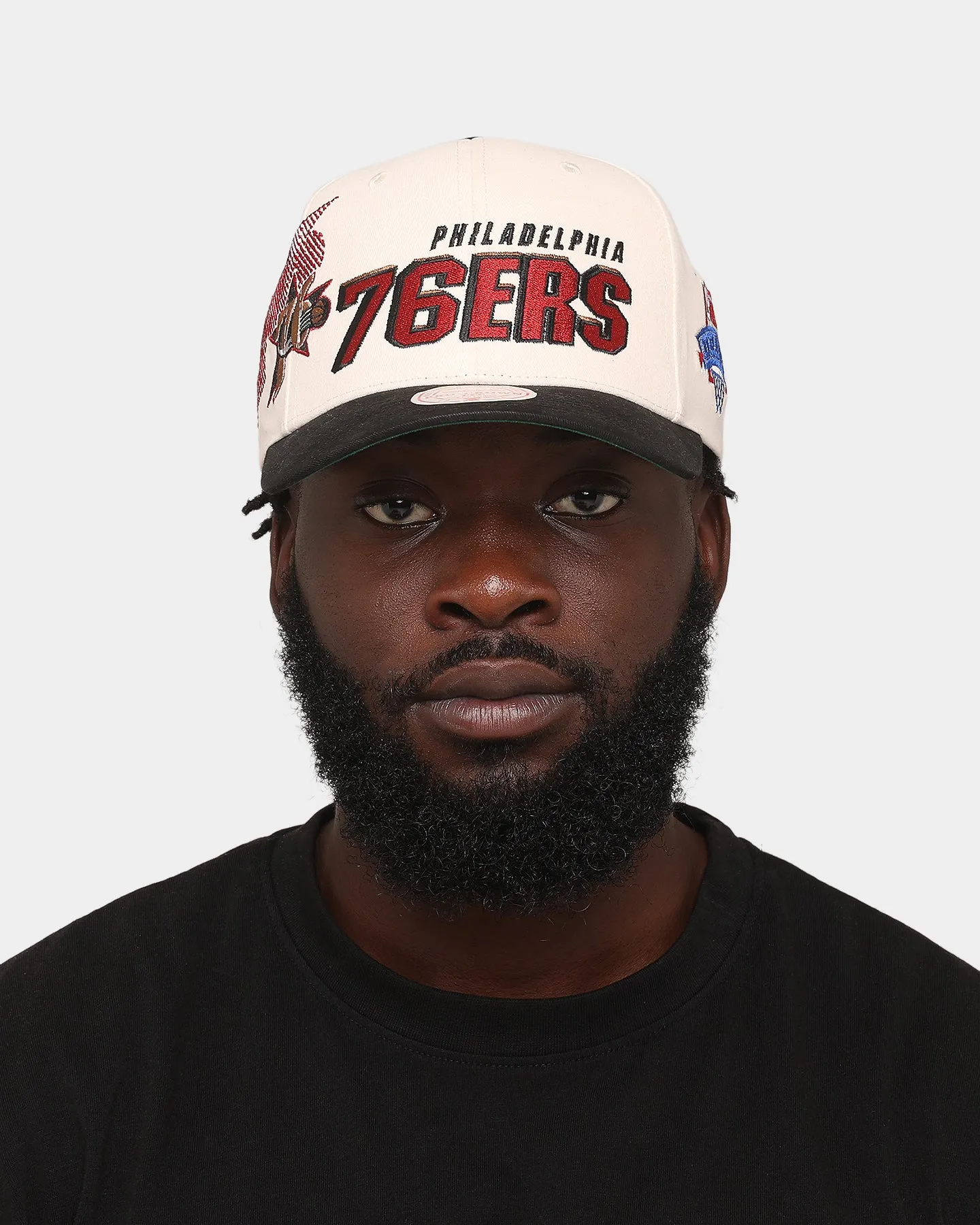 Mitchell & Ness Philadelphia 76ers '96 Draft' Pro Crown Snapback Off White