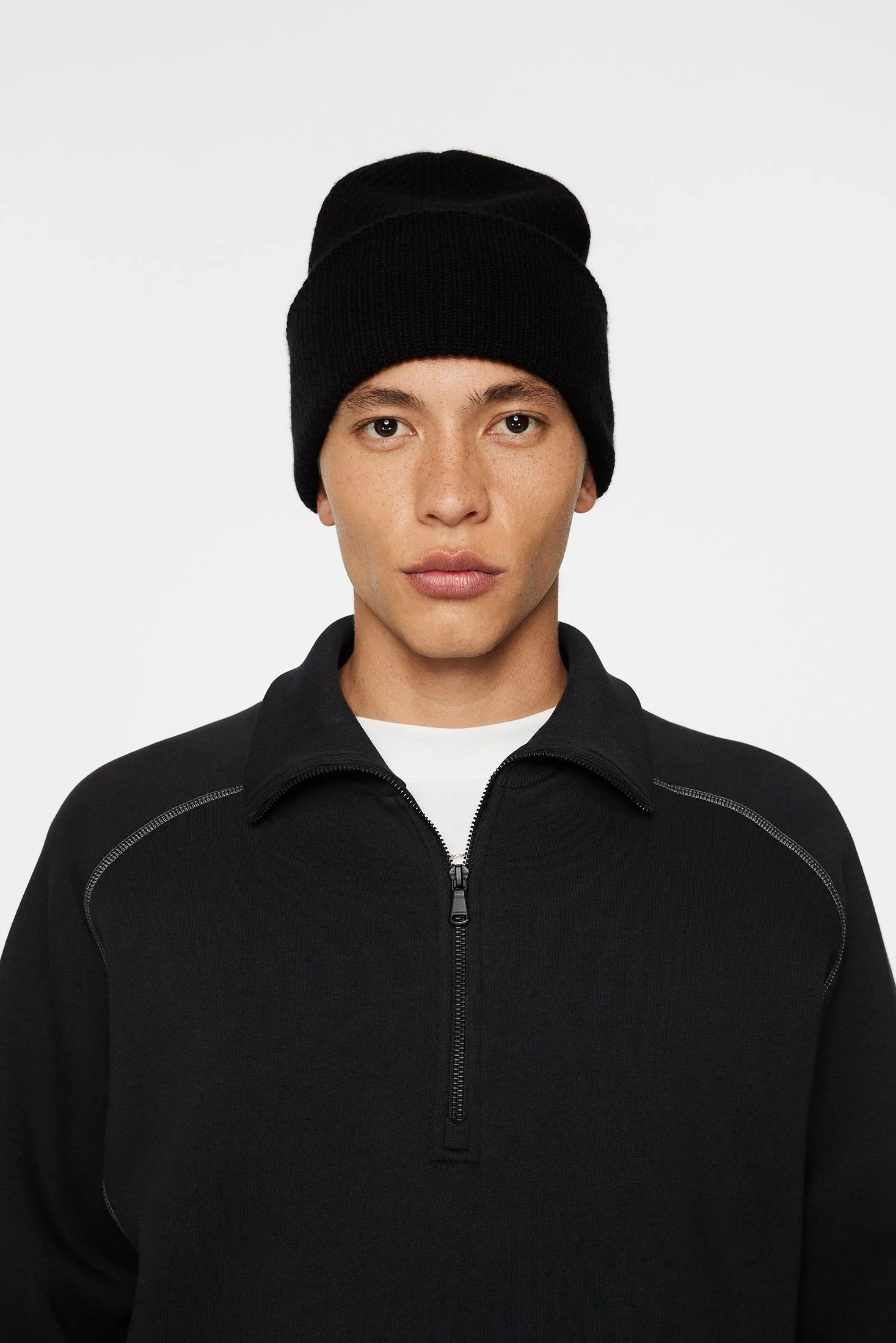Monti Cashmere Blend Beanie / Black