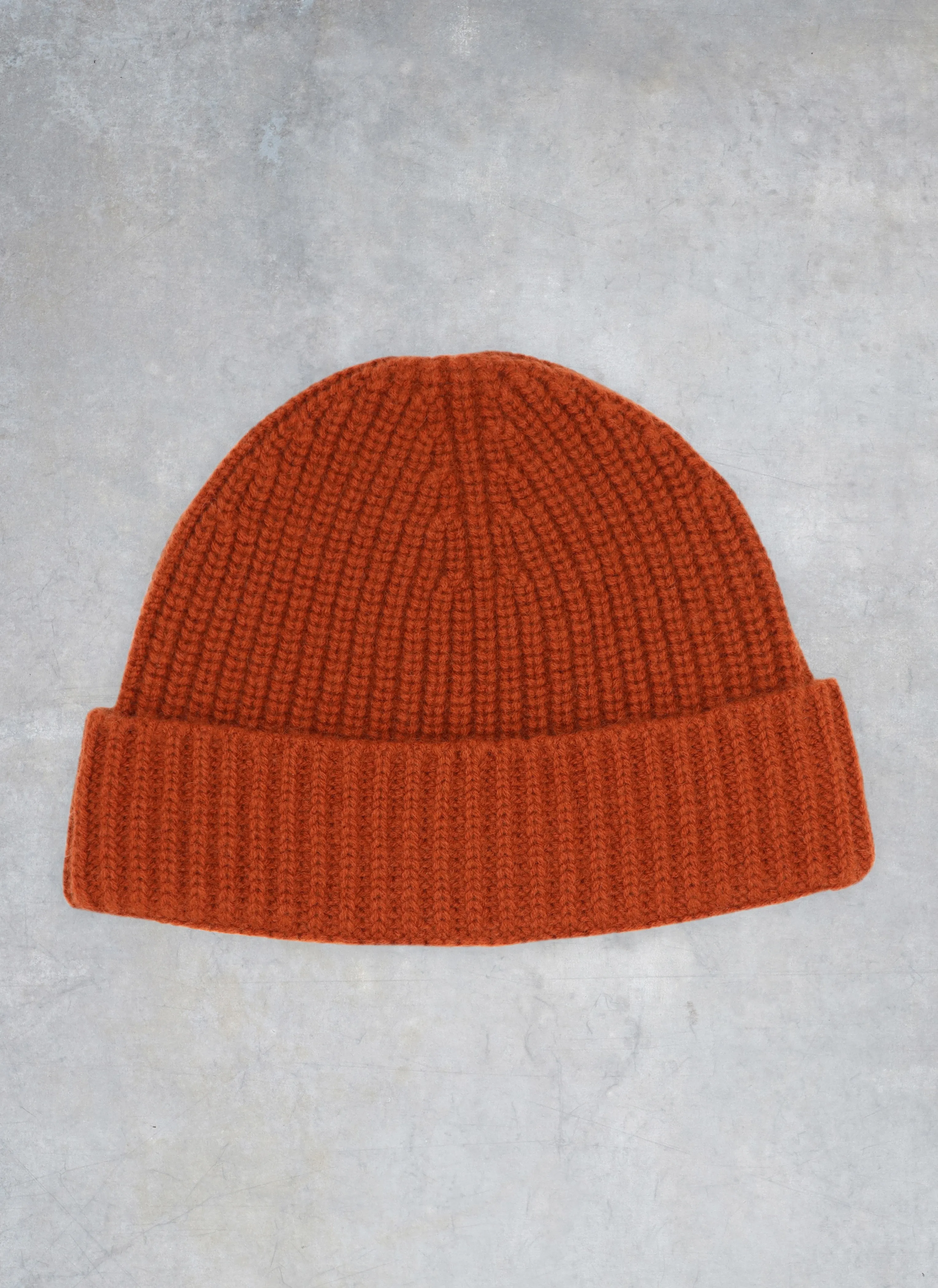 Pure Cashmere Unisex Rib Beanie in Rust