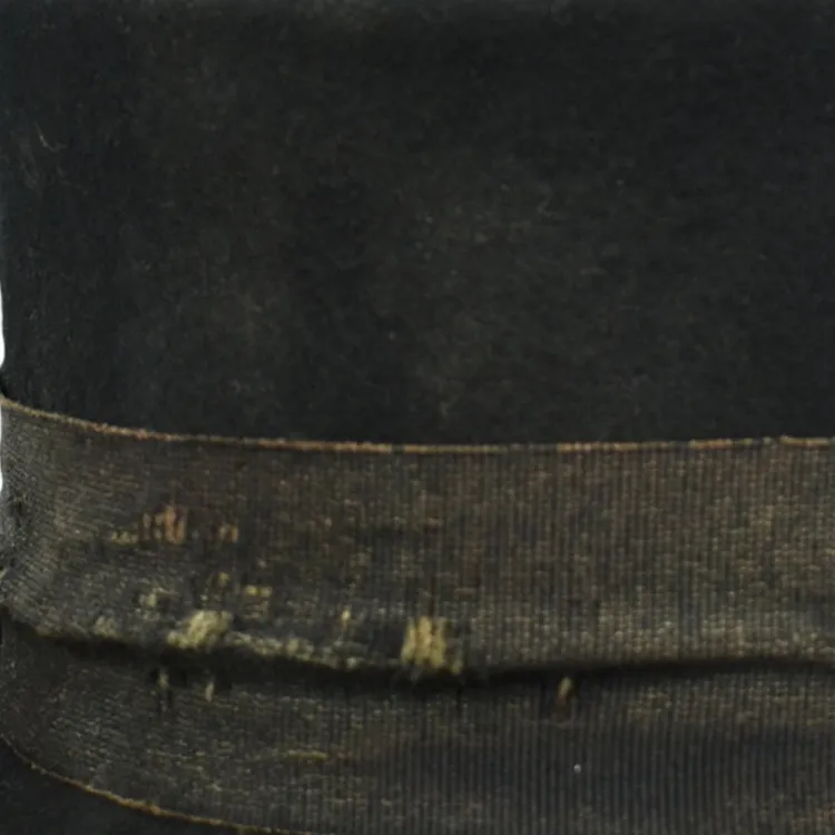 Vintage Vogue Funky Aged Top Hat in Blue